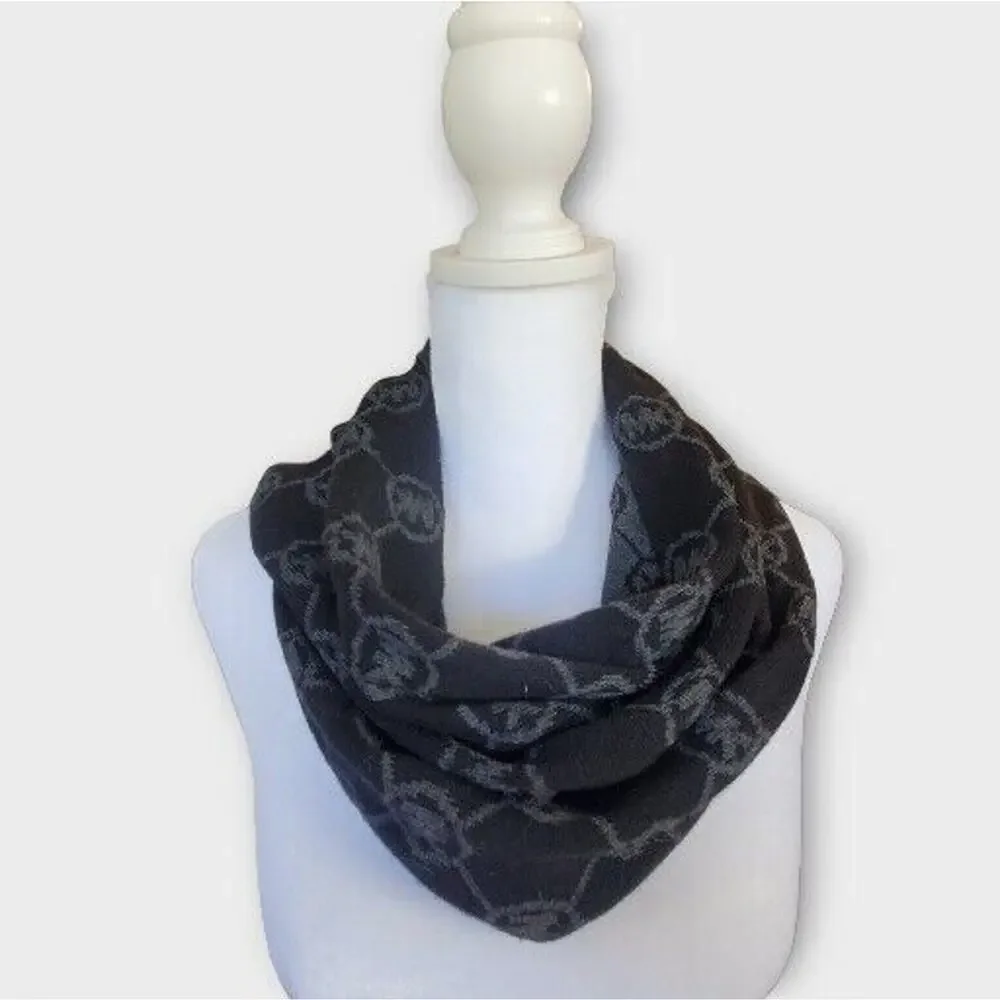 Michael Kors Signature Logo Black Gray Reversible Knit Scarf